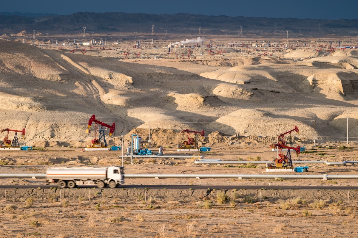 traditional oil extraction and EOR methods